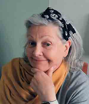 portrait photo of Louisa Nairn